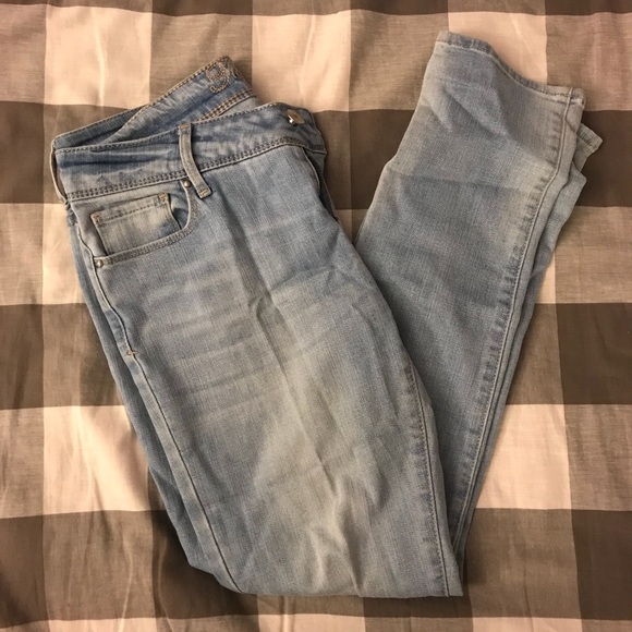 Light Wash Skinny Jeans - Picture 1 of 3